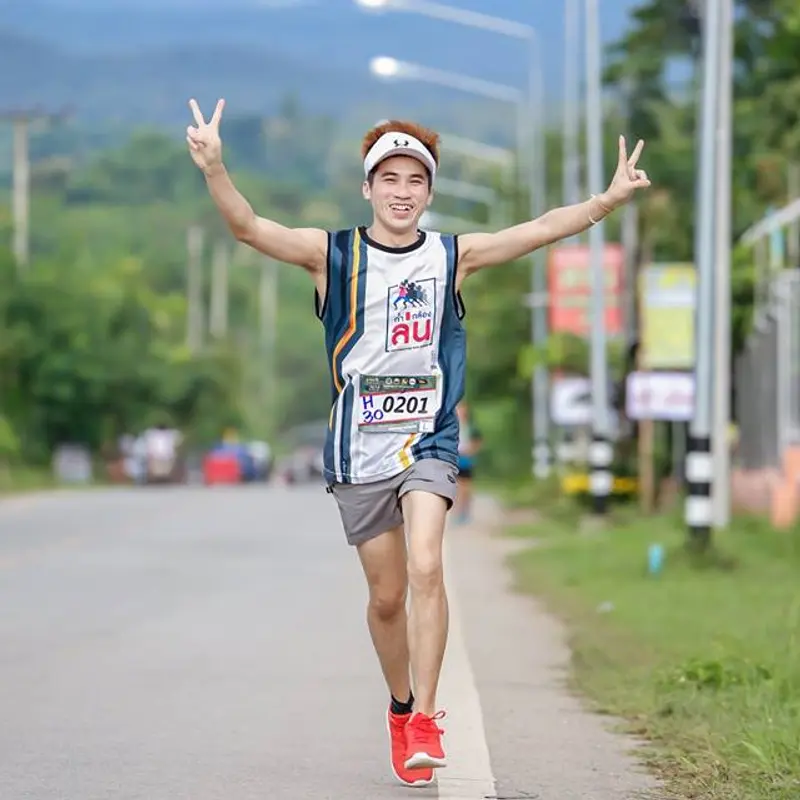 เสื้อวิ่งพิมพ์ลายแขนกุด