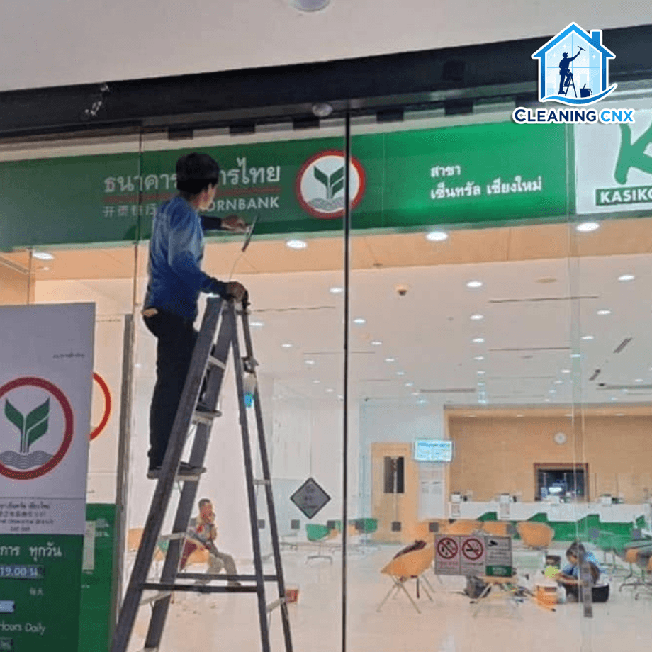 บริการเช็ดกระจกกับ Cleaning CNX