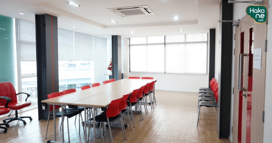 ห้องขนาด M (Medium) สำหรับประชุมทีมและอบรมกลุ่มย่อย
