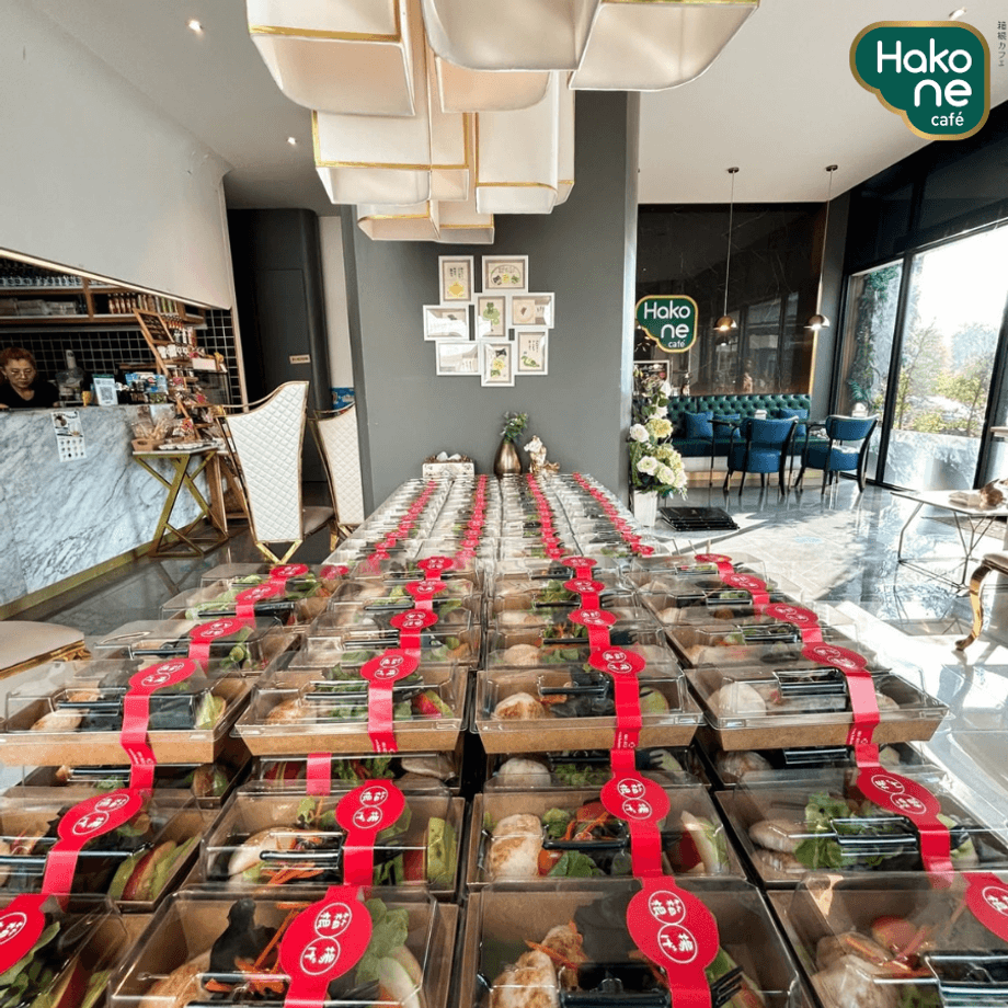 าหารกล่องสไตล์ Japanese × Thai Taste จาก Hakone Cafe สำหรับงานจัดเลี้ยง