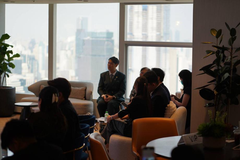 เกี่ยวกับท่านชาร์ Sharif Aimwattana | Gemologist และที่ปรึกษาทรัพย์สินครบวงจร