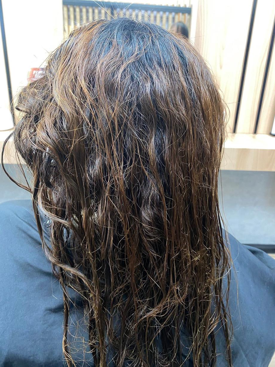 บริการยืดผมเชียงใหม่ Rebonding ยืดถาวรเรียบสวยติดทนที่ร้าน 226 HairStory ใช้ L'Oreal